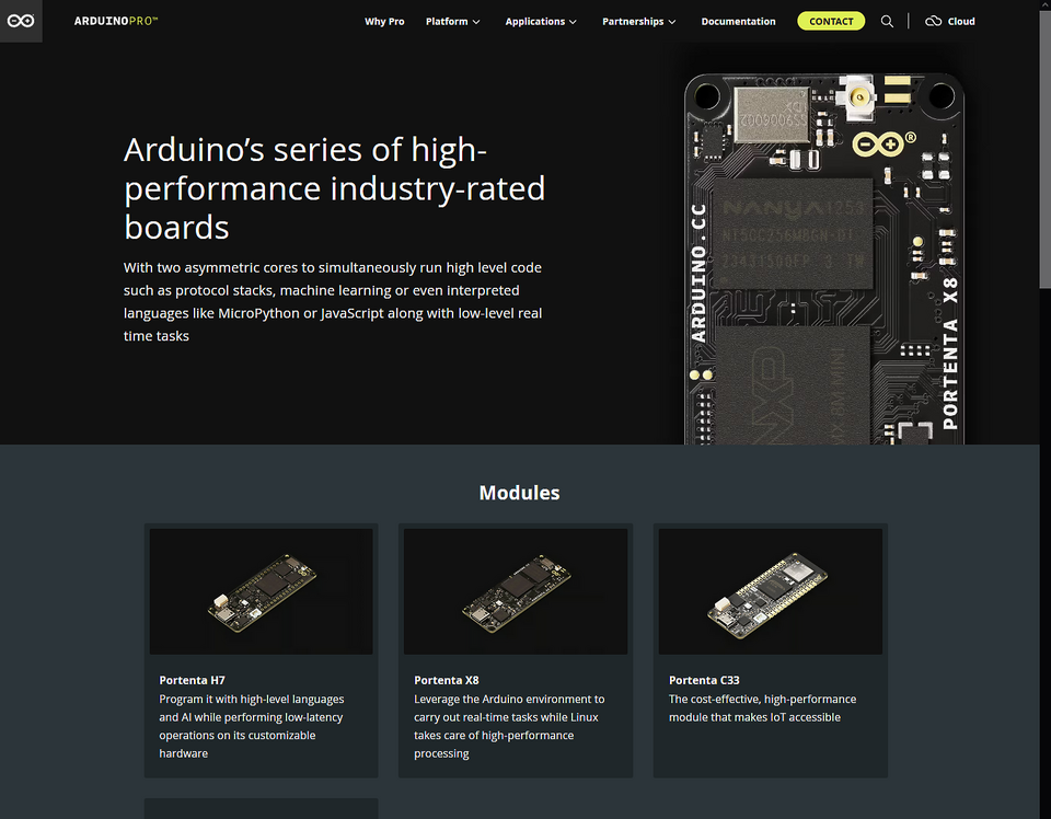 Neli t��stuskontrollerit